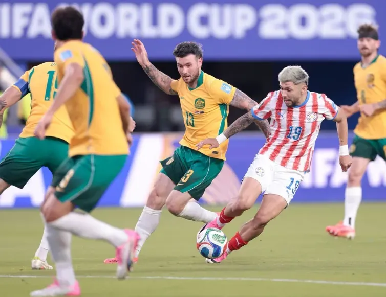Empate sem golos apura Paraguai e Austrália